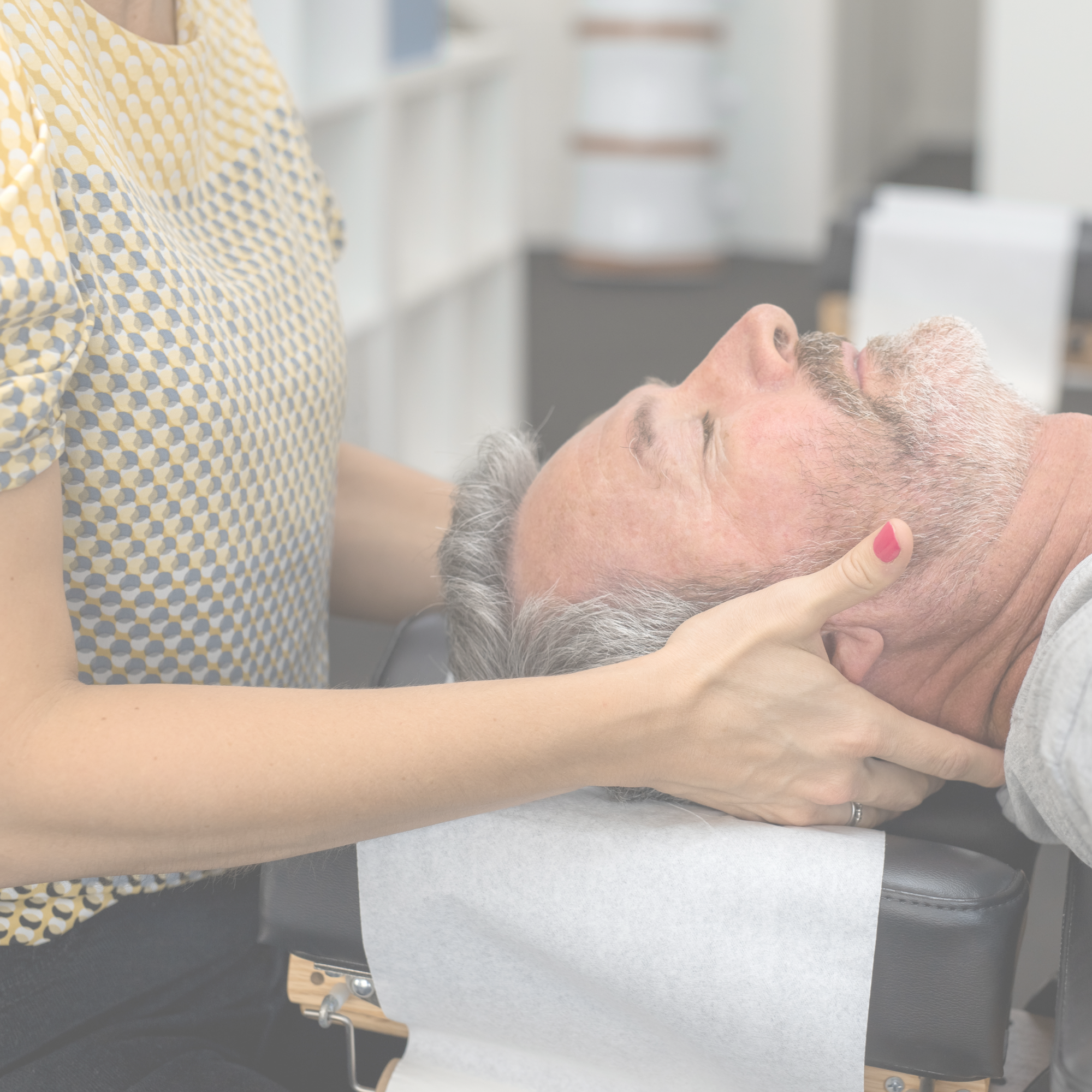 Image of a chiropractic adjustment